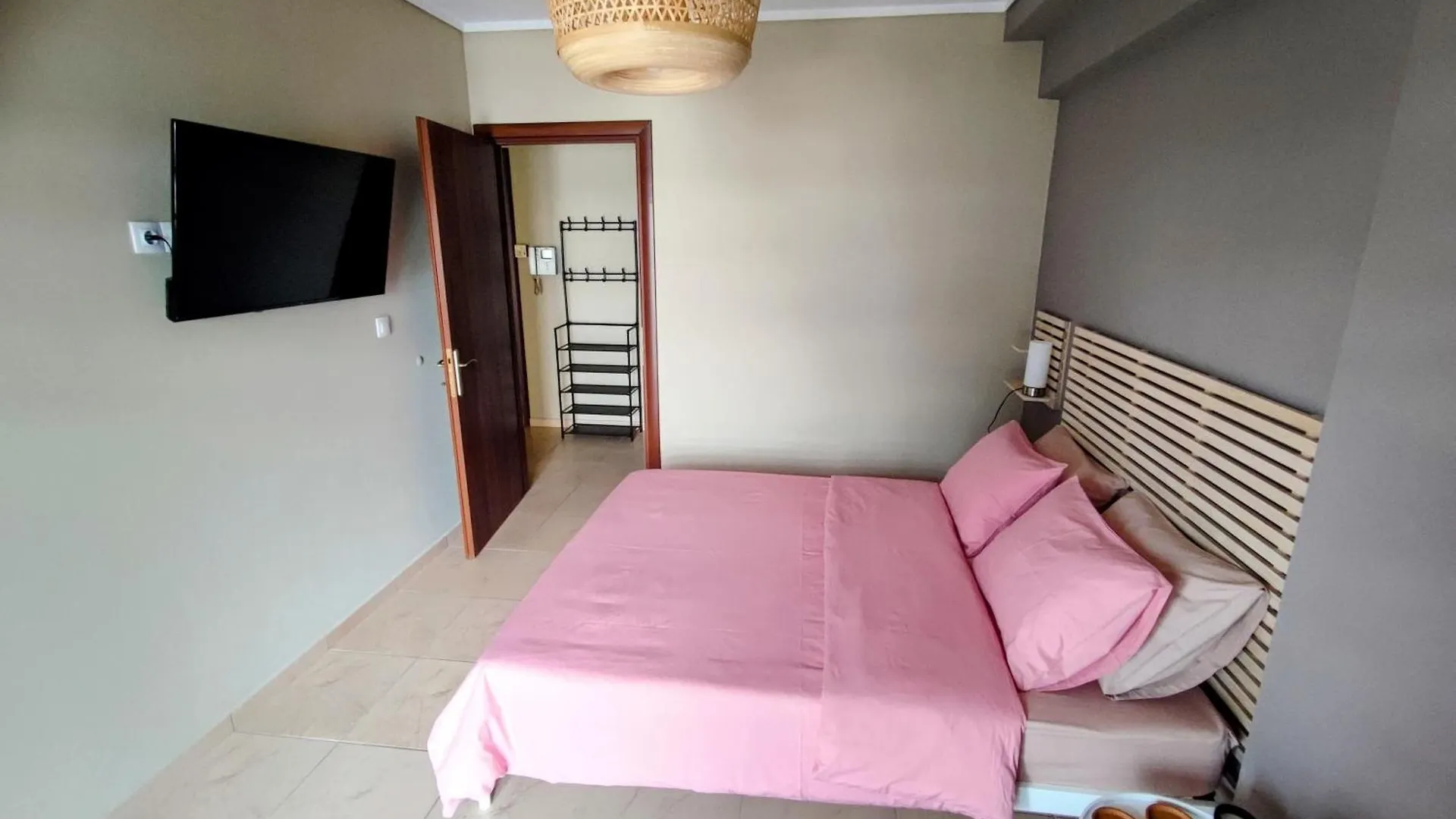 Apartment Cozy Apt! Friends & Family - Private Paid Parking Thessaloniki Greece